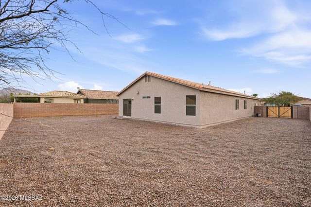 5556 S Desert Redbud Drive, Tucson, AZ 85757