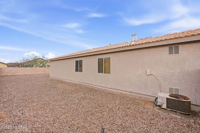 5556 S Desert Redbud Drive, Tucson, AZ 85757