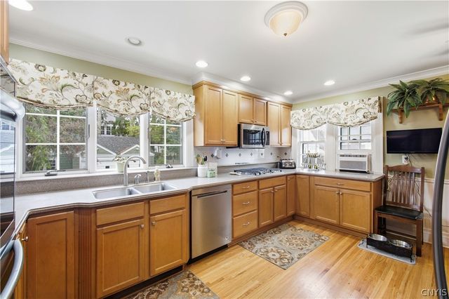 221 Brattle Road, Syracuse, NY 13203