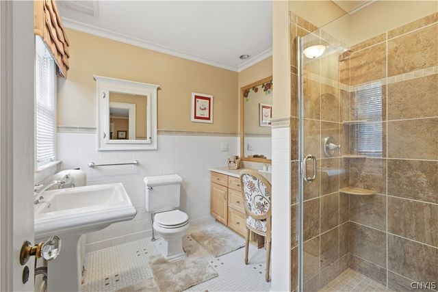 221 Brattle Road, Syracuse, NY 13203