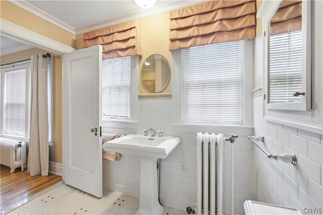 221 Brattle Road, Syracuse, NY 13203