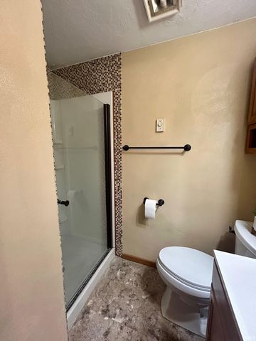 415 N Cherry Street, Hartford City, IN 47348