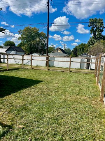 415 N Cherry Street, Hartford City, IN 47348