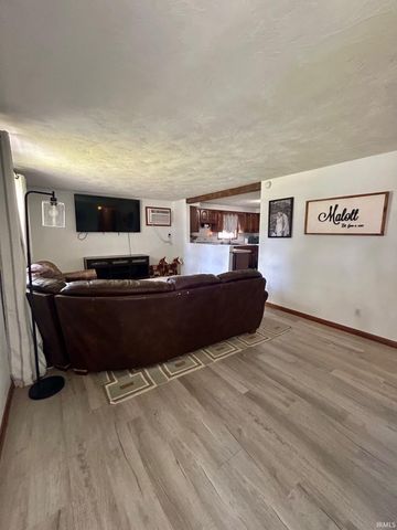 415 N Cherry Street, Hartford City, IN 47348