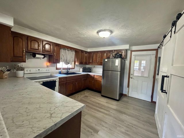 415 N Cherry Street, Hartford City, IN 47348