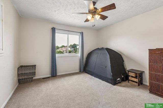 2810 Courtney Circle, Bellevue, NE 68123