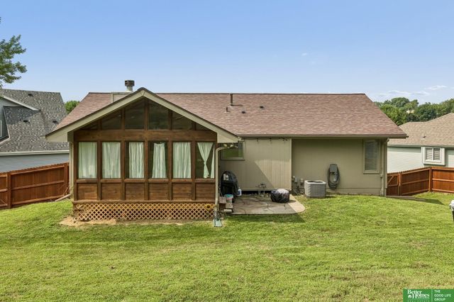 2810 Courtney Circle, Bellevue, NE 68123