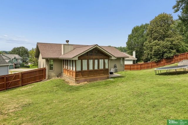 2810 Courtney Circle, Bellevue, NE 68123