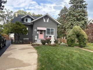 90 W Franklin Avenue, Crystal Lake, IL 60014