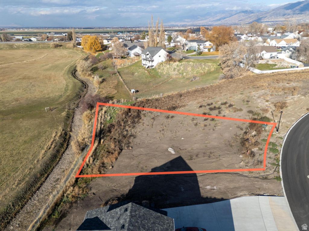 Image 2 of property listing at 69 N 850 W # 89, Hyrum, UT 84319