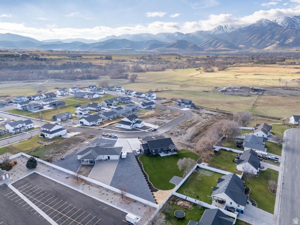 Image 15 of property listing at 69 N 850 W # 89, Hyrum, UT 84319