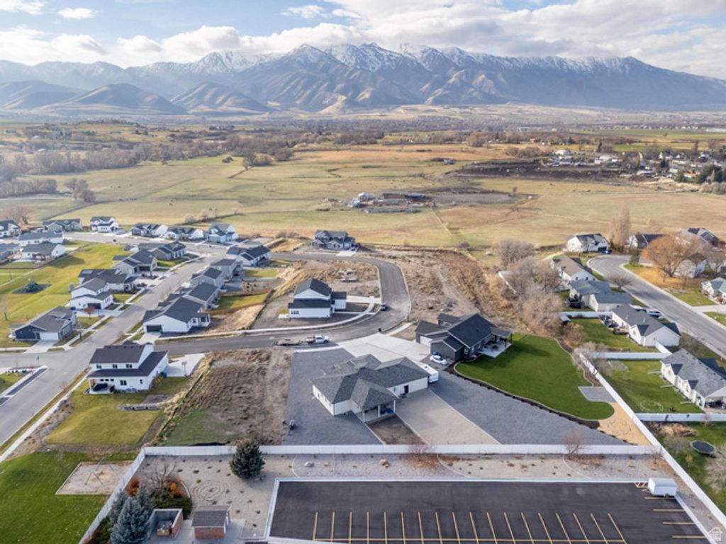 Image 16 of property listing at 69 N 850 W # 89, Hyrum, UT 84319