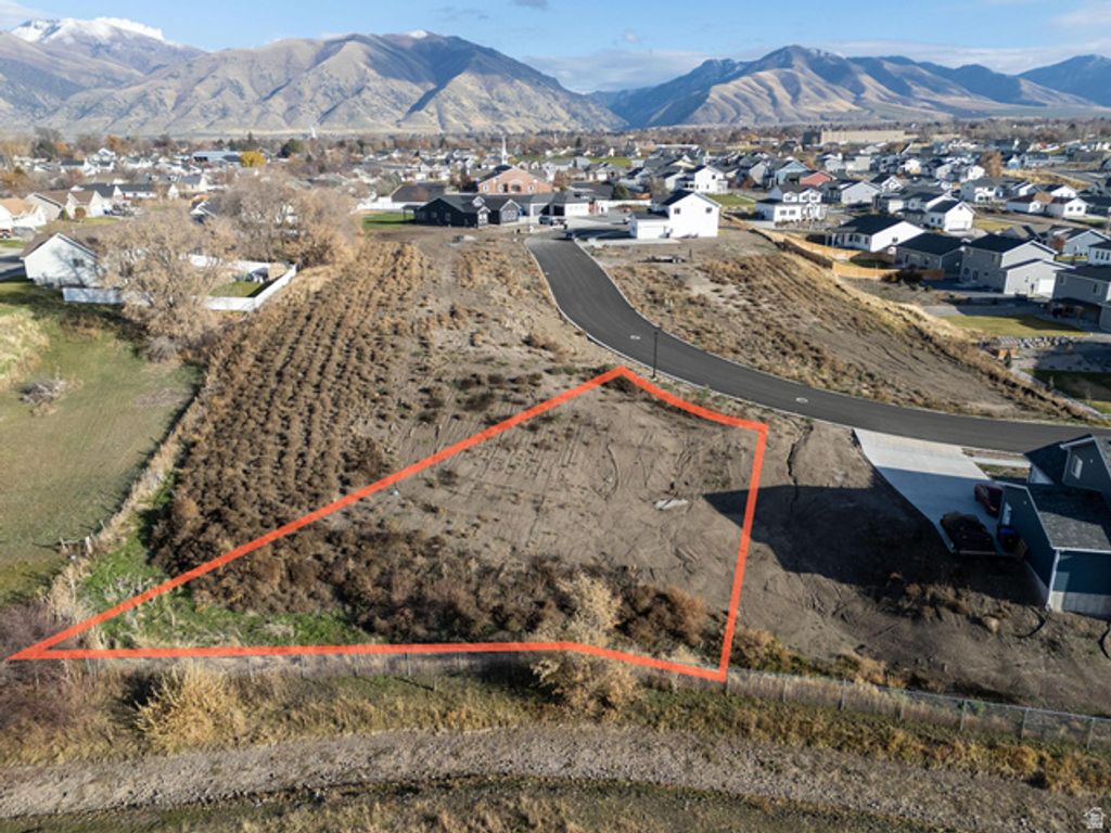 Image 4 of property listing at 69 N 850 W # 89, Hyrum, UT 84319