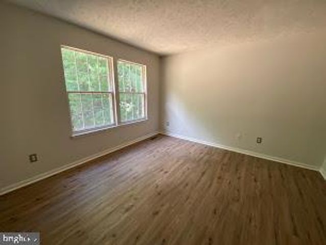 11304 SPRINGFIELD DR, Fredericksburg, VA 22408