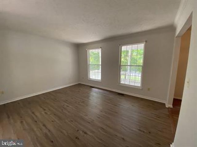 11304 SPRINGFIELD DR, Fredericksburg, VA 22408
