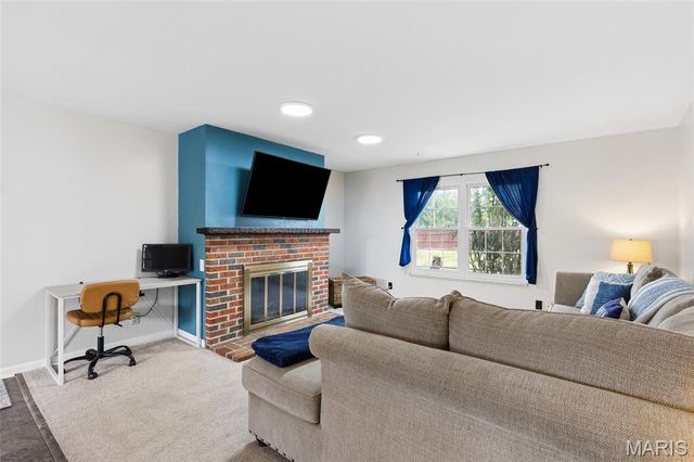 1345 Bobolink Drive, Florissant, MO 63031