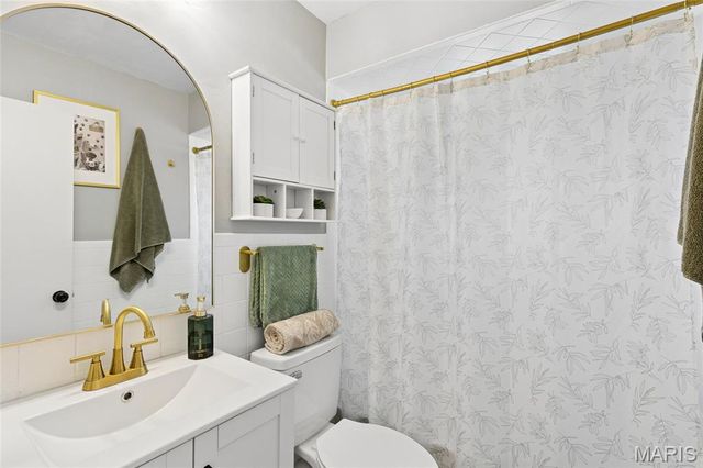 1345 Bobolink Drive, Florissant, MO 63031