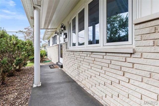 1345 Bobolink Drive, Florissant, MO 63031