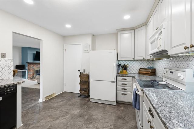 1345 Bobolink Drive, Florissant, MO 63031