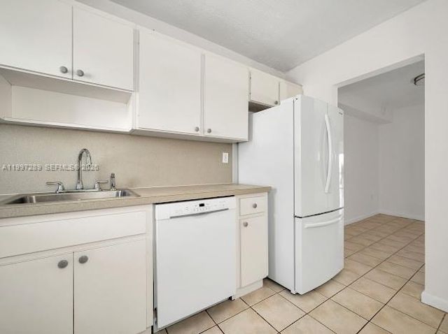 7620 Carlyle Ave 606, Miami Beach, FL 33141