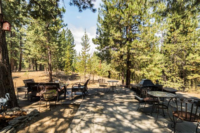 15730 Jackpine Road, La Pine, OR 97739