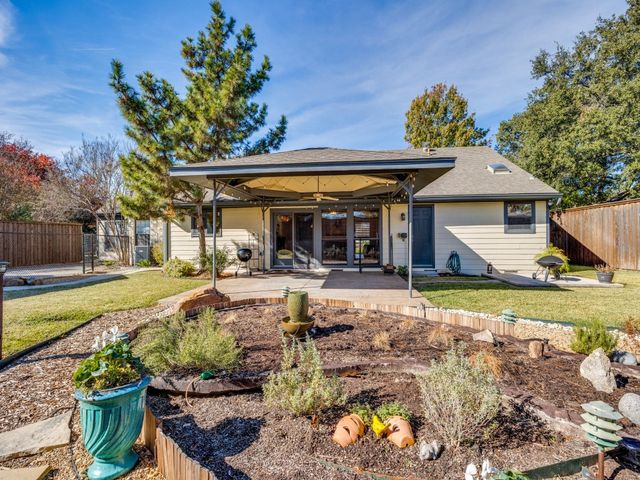 9702 El Patio Drive, Dallas, TX 75218