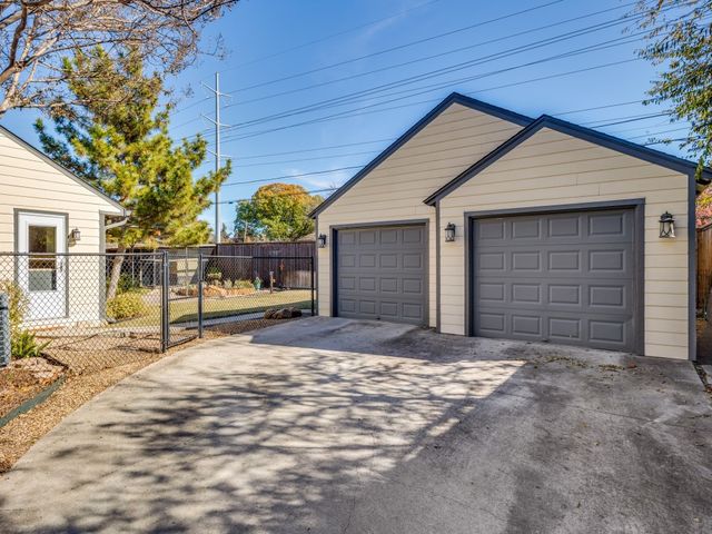 9702 El Patio Drive, Dallas, TX 75218