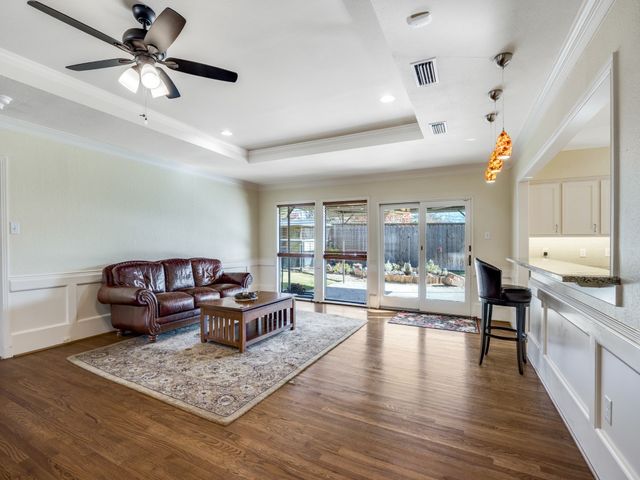 9702 El Patio Drive, Dallas, TX 75218