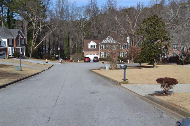 1840 Lisa Springs Drive, Snellville, GA 30078