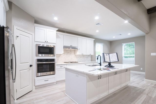 15803 Sugar Maple Lane, Santa Fe, TX 77517