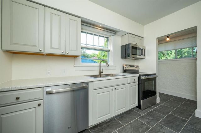 822 7th Street, Ames, IA 50010