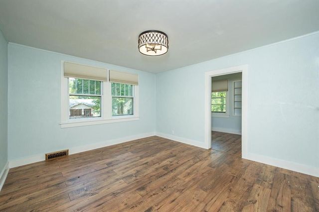 822 7th Street, Ames, IA 50010