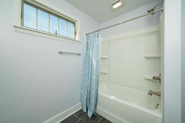 822 7th Street, Ames, IA 50010