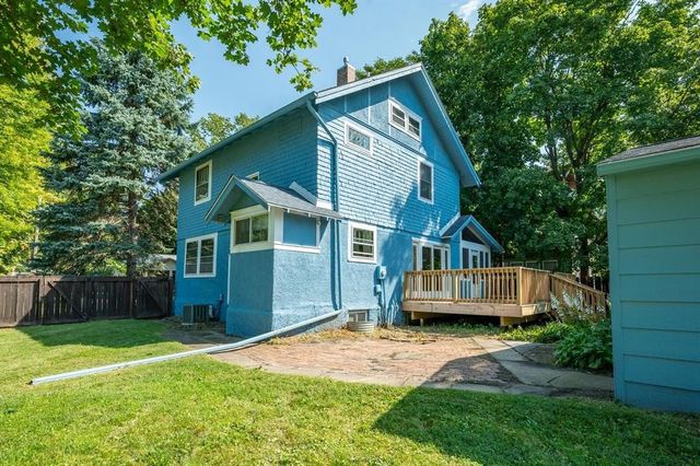 822 7th Street, Ames, IA 50010