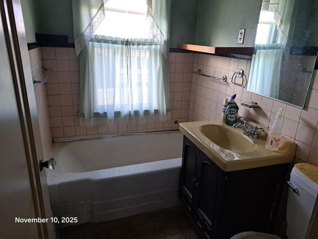 652 MCKINLEY STREET, Neenah, WI 54956