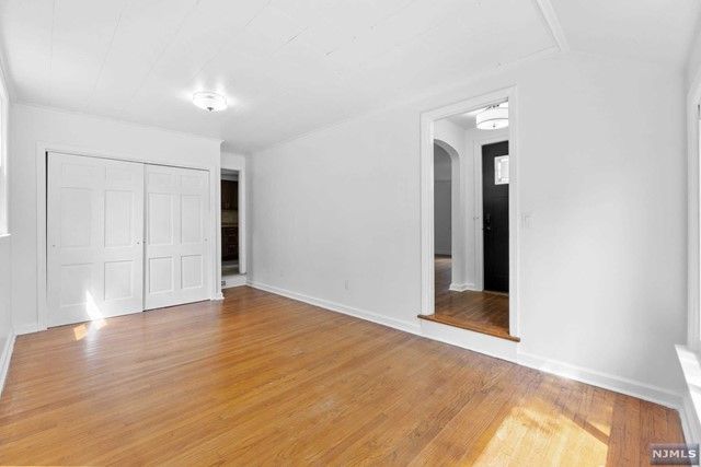 7 East Walnut Street, Teaneck, NJ 07666