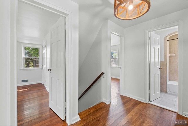 7 East Walnut Street, Teaneck, NJ 07666