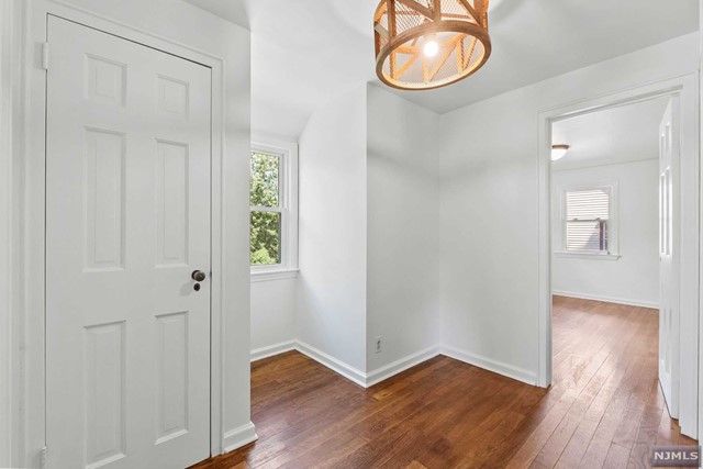 7 East Walnut Street, Teaneck, NJ 07666