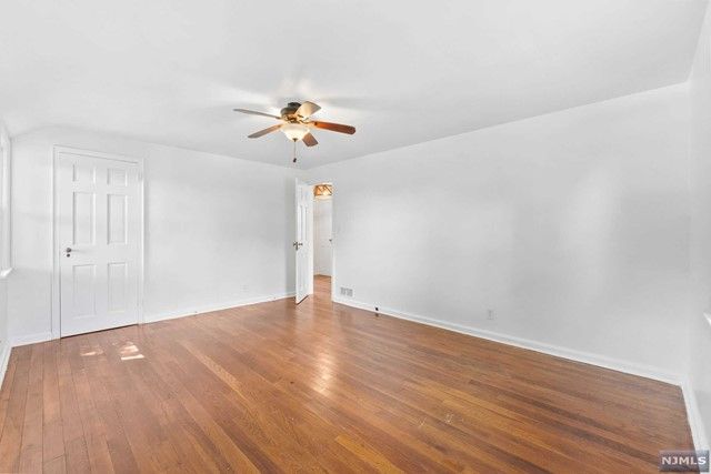 7 East Walnut Street, Teaneck, NJ 07666