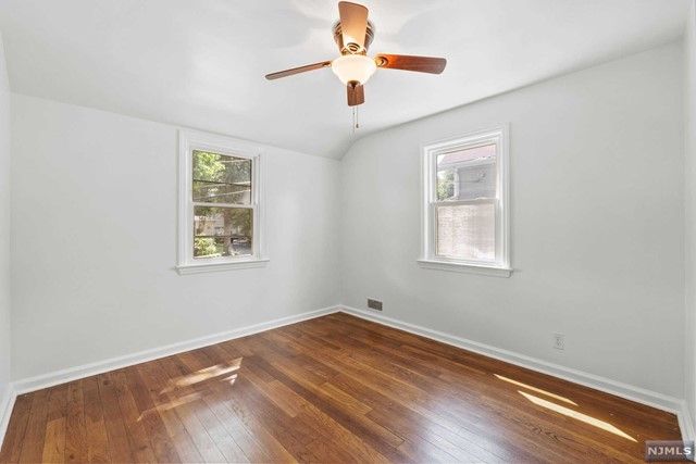 7 East Walnut Street, Teaneck, NJ 07666