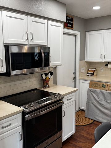 2525 Quebec Dr, Corpus Christi, TX 78414