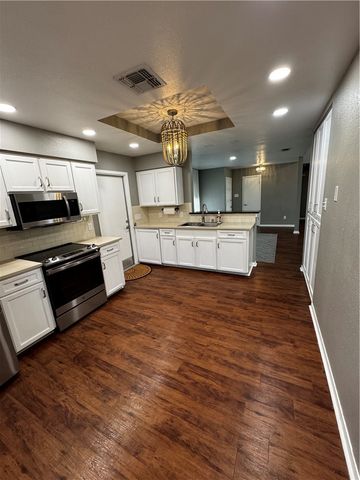 2525 Quebec Dr, Corpus Christi, TX 78414