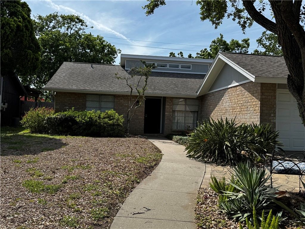 2525 Quebec Dr, Corpus Christi, TX 78414