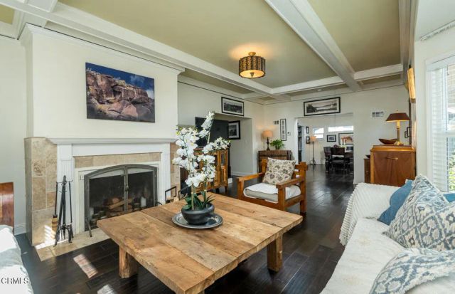 1955 N Los Robles Avenue, Pasadena, CA 91104