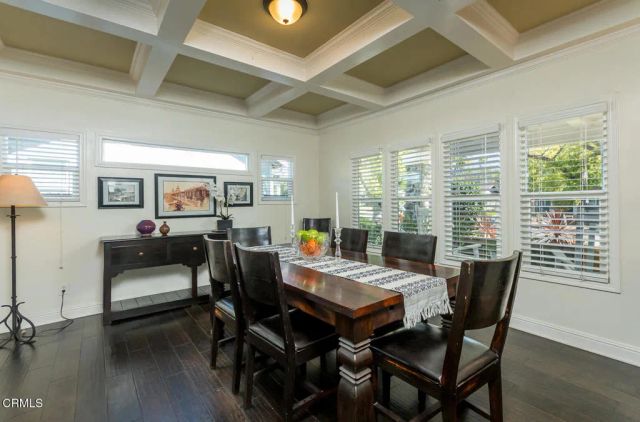 1955 N Los Robles Avenue, Pasadena, CA 91104