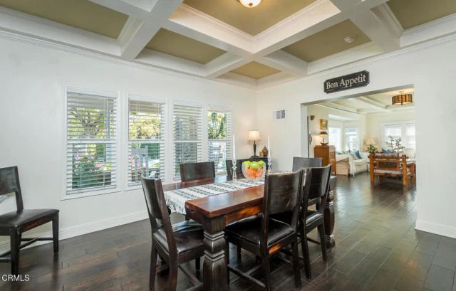 1955 N Los Robles Avenue, Pasadena, CA 91104