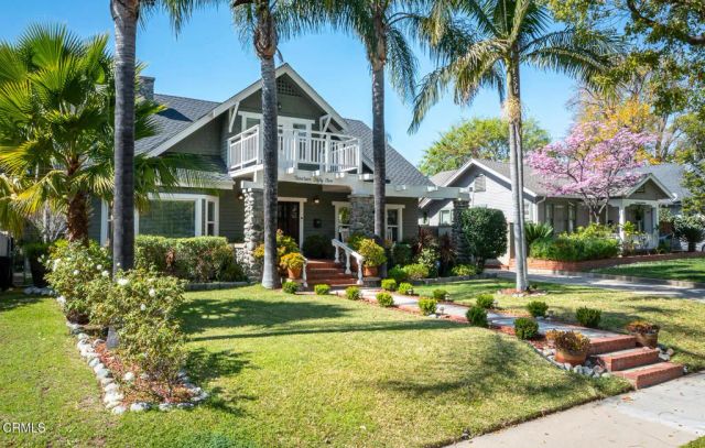 1955 N Los Robles Avenue, Pasadena, CA 91104