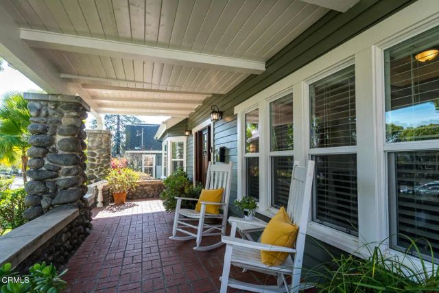 1955 N Los Robles Avenue, Pasadena, CA 91104