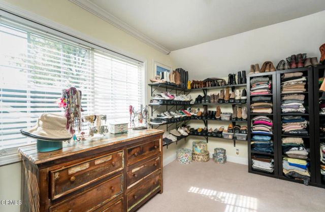 1955 N Los Robles Avenue, Pasadena, CA 91104