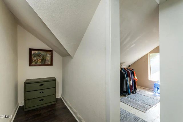 1955 N Los Robles Avenue, Pasadena, CA 91104